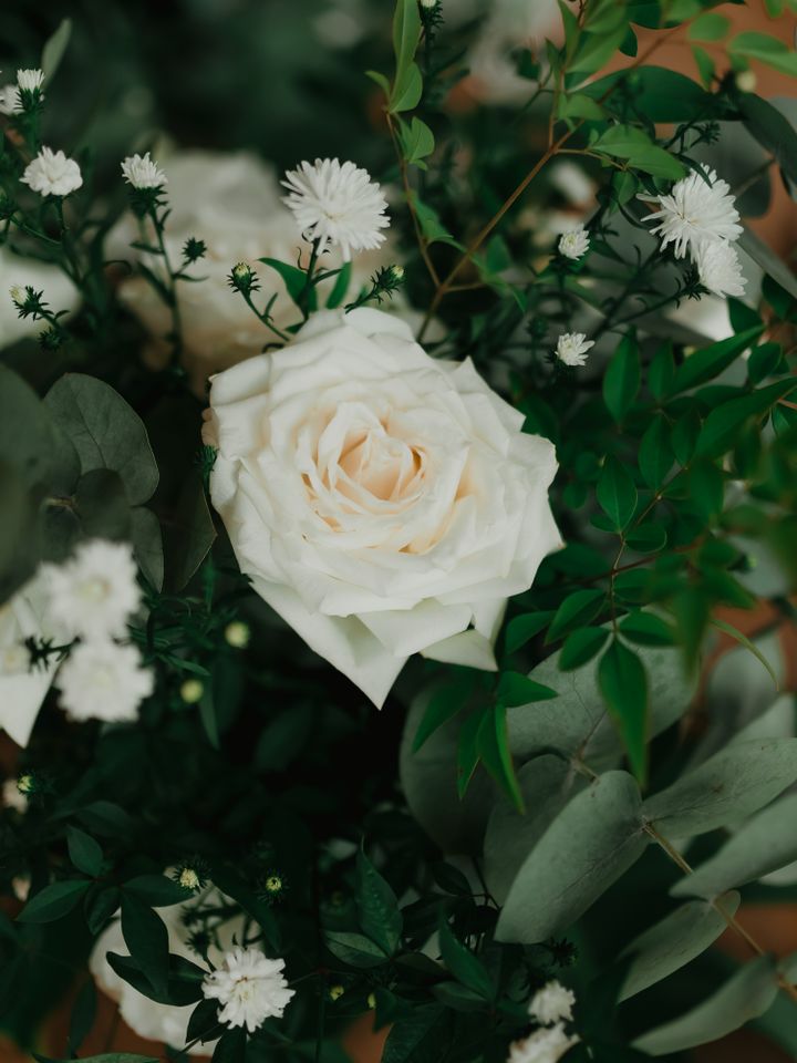 Corsages & crowns